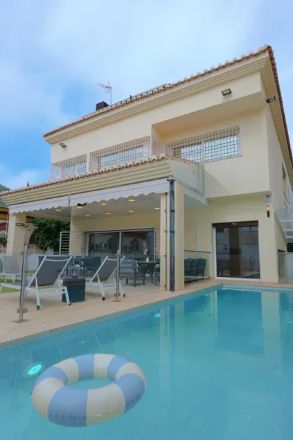 Villa para grupos con piscina y chimenea, Málaga - Image 1