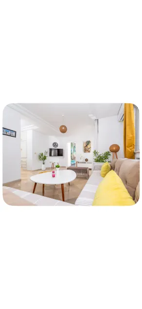 Elegant Beachfront Apartment in La Marsa with Panoramic Sea Views - Image 1