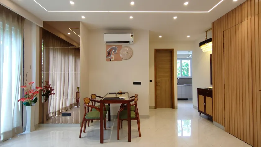 The Boutique Airbnb : 3BHK DLF PHASE 1 - Image 1