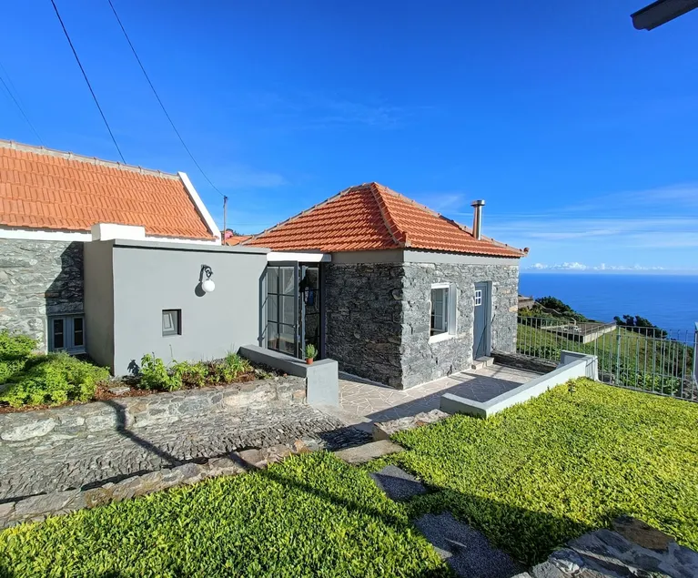 Casa vacanze 'Casa Da Ribeira Da Janela' con vista mare, Wi-Fi e aria condizionata - Image 1