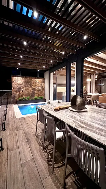 LA VILLA house with heated pool - Image 1