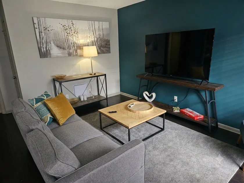 Unit 15 1st floor - 1 Bed -1 Bath - pet friendly. - Image 1