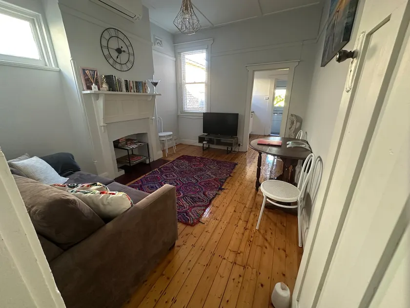 Cosy old charm 1Bdrm Home. Close to Transport - Image 1