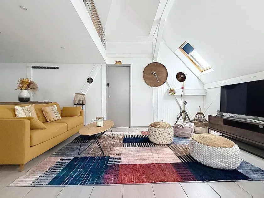 Atypical apartment near the city center - Image 1
