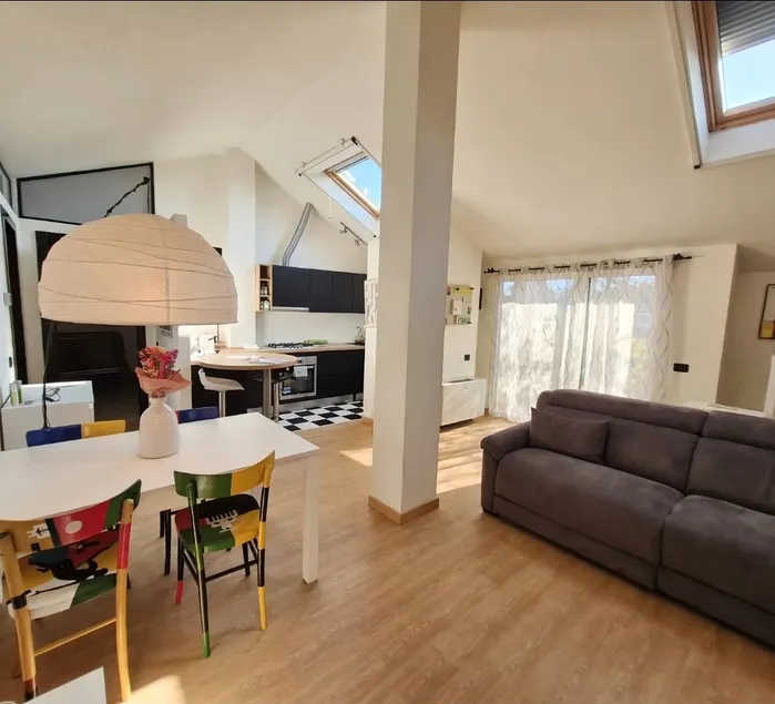Downtown penthouse 25 km from Milan Malpensa - Image 1