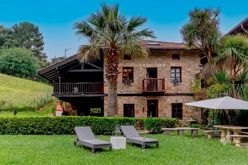 Urikosolo Farmhouse. Rustic house, garden and barbecue - Image 1