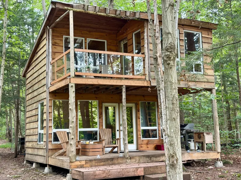 Artisanal Pine River Loft — Near Spa, Inn & Trails - Image 1