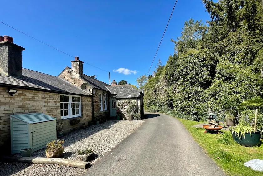 Wee Bothy at Carnell Estates - Image 1