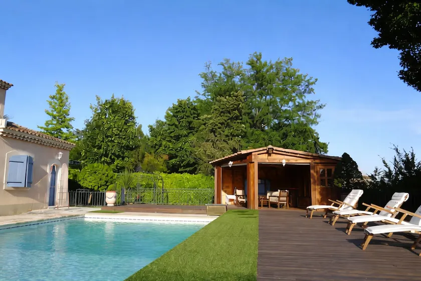 Cottage with swimming pool and jacuzzi in Drôme Provençale - Image 1