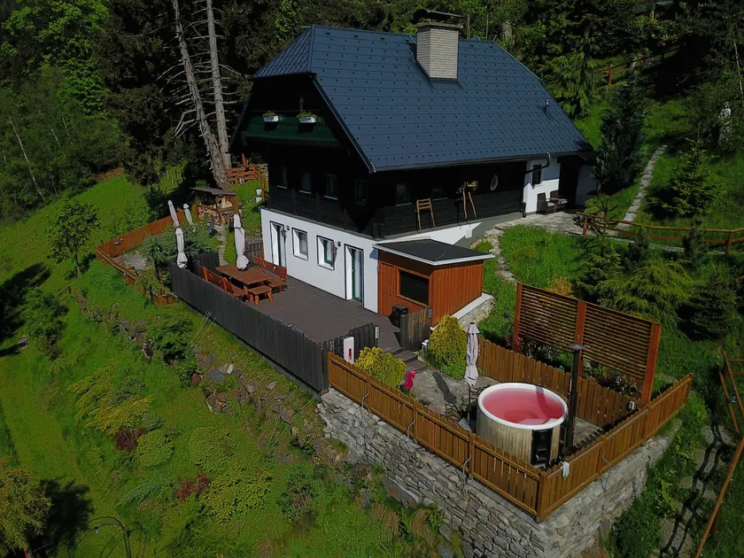 Glowworm Hut, nature, wellness and luxury - Image 1