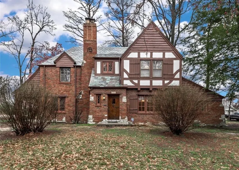 The Timber & Brick Cottage - Image 1