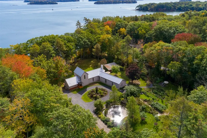 Stay Longer and Save — at This Coastal Retreat - Image 1
