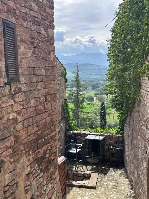 Sognando Spello - a luxury 1 bedroom with views - Image 1