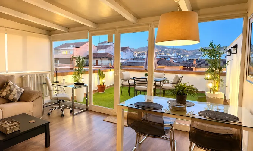 Super Penthouse with wifi and parking - Image 1