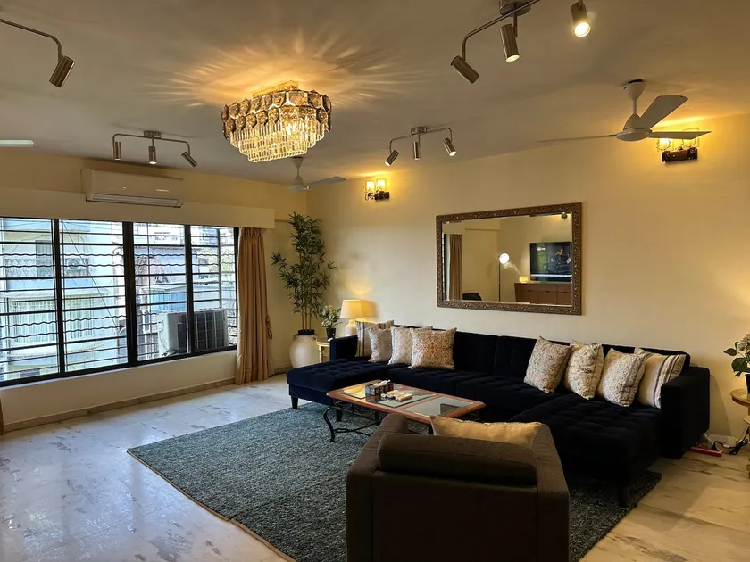 3 BHK Grand Luxury Suite Near Carter Road * - Image 1