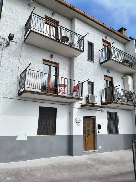 Grandparents' home - Image 1