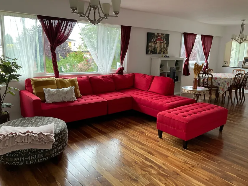 4 Bedroom House near Lagoon - Image 1