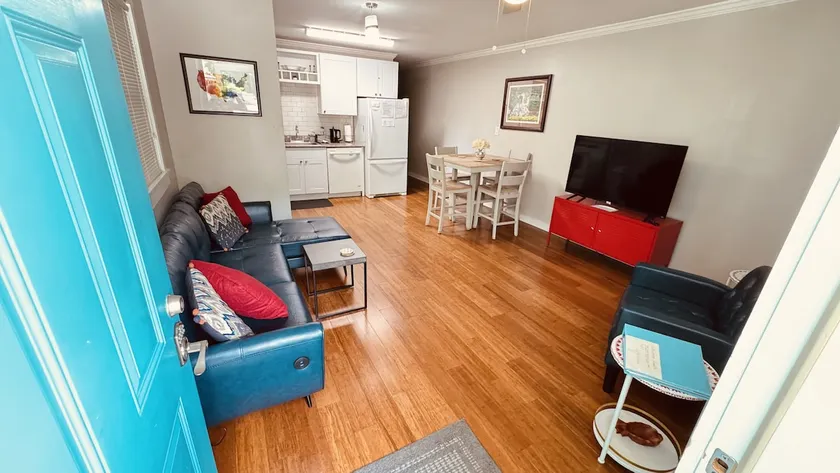 Pet+Fenced+DownTown+Close to Duke and VA. - Image 1