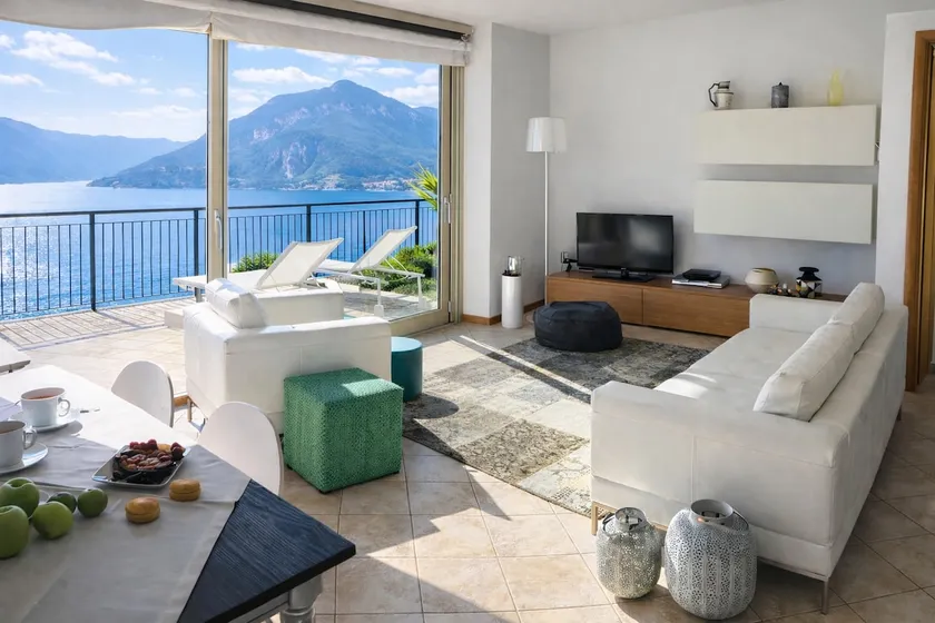 Luci sul Lago - A Real Paradise - Image 1