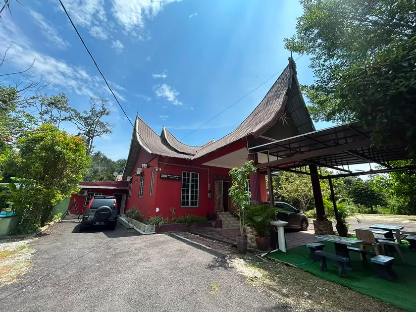 Rumah Gadang de'Lui | Pool & Riverside Retreat - Image 1