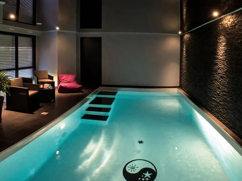 Zen ~ Sea ~ Heated indoor pool ~ Sauna - Image 1