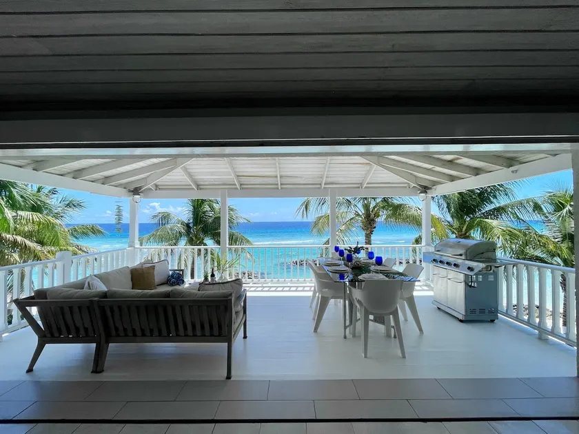 Charleston Beachfront House, Sleeps 6 (Upstairs) - Image 1