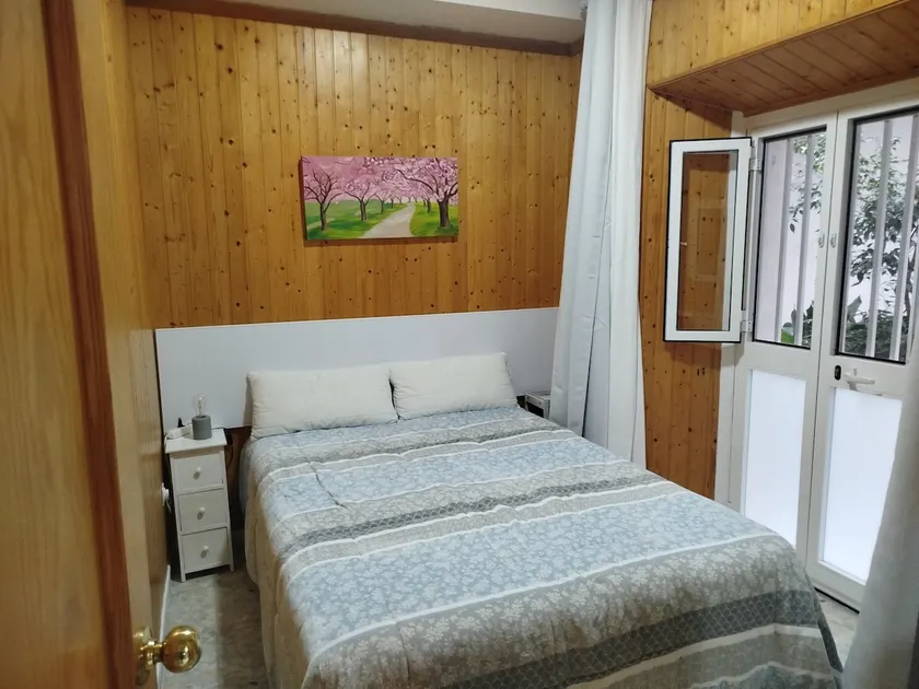 separate room, with bathroom and kitchen - Image 1