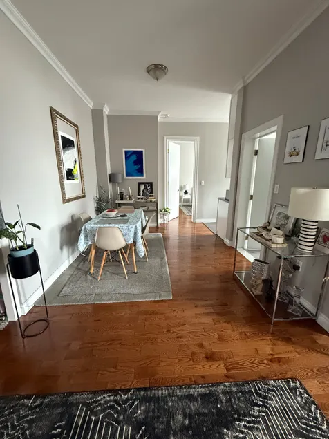Central Park north spacious residence - Image 1