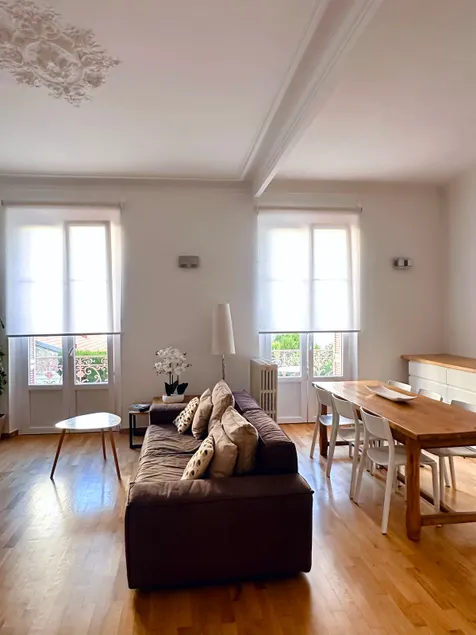 Sunny & Spacious 3 bedrooms 5' from the beach - Image 1