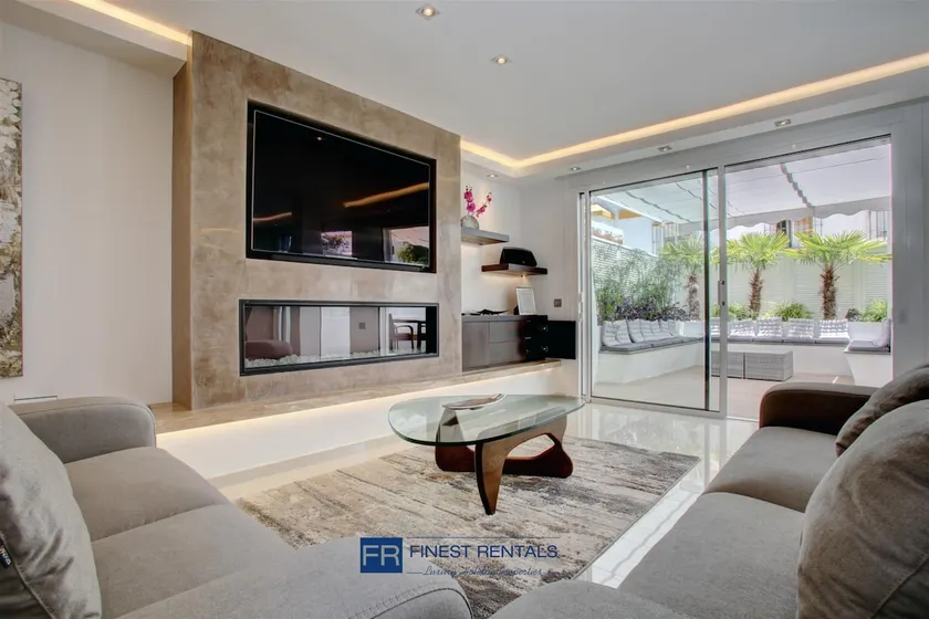 Casa Stefania - Modern Townhouse by Finest Rentals - Image 1