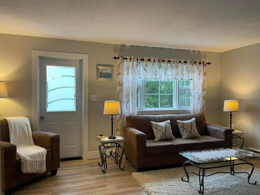 Embree Cottage - Image 1