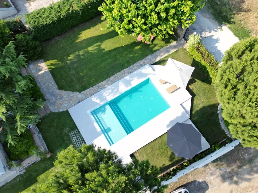Villa with Private Pool - Image 1