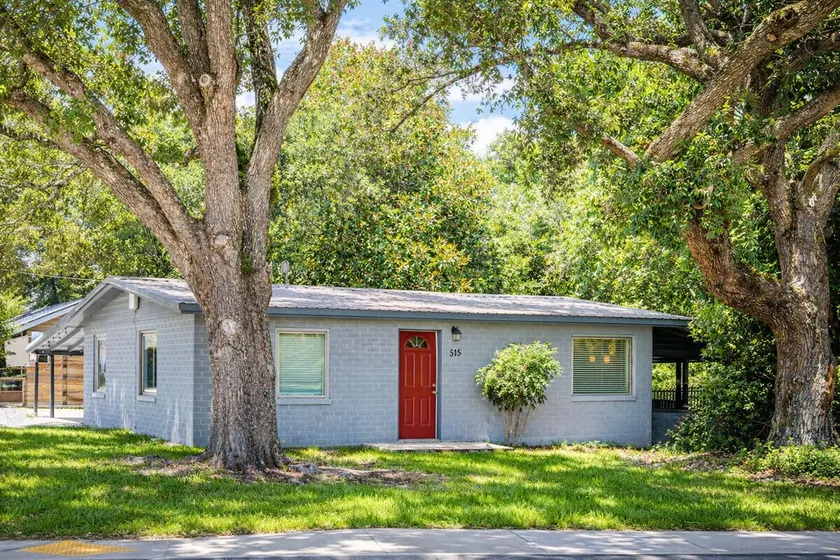 Walk to the beach & Downtown! Ocean Springs in perfect location! Azalea Cottage - Image 1