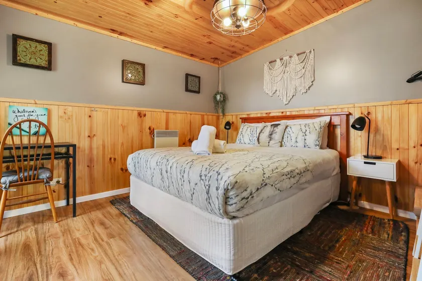 Gillards Guesthouse, Wandiligong. - Image 1