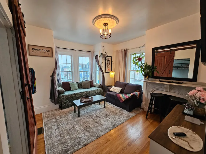 Boston Country Landing / Logan Airport/Train 3Bed - Image 1