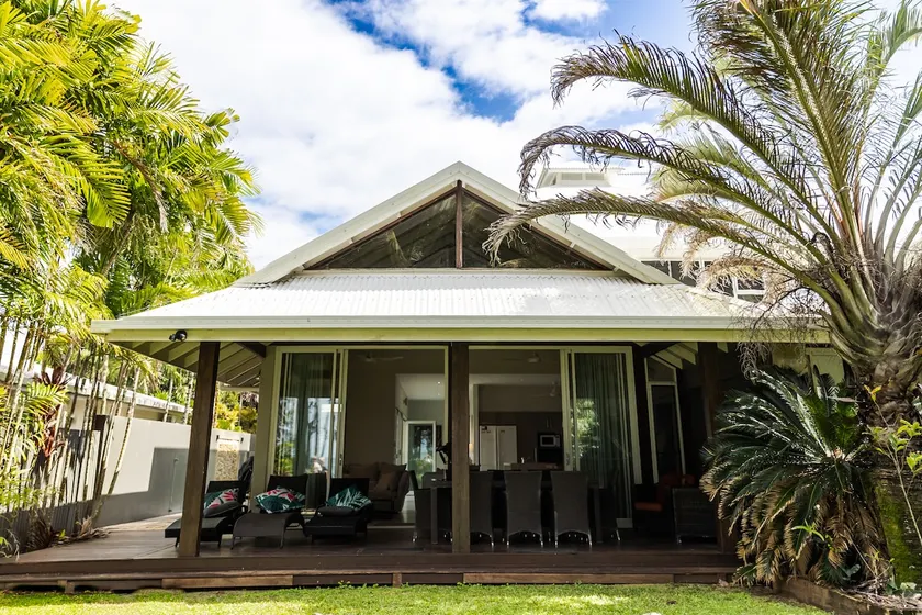Donkin - Luxury - Absolute Beachfront - Image 1