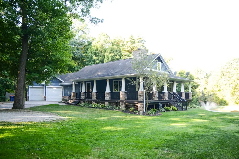 Secluded acerage in Saugatuck-Sleeps 16!-Hot tub - Image 1