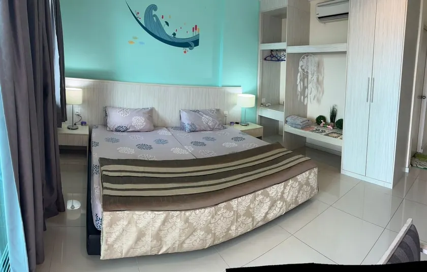 Sea + Yacht view Apartment on Marina Island - Image 1