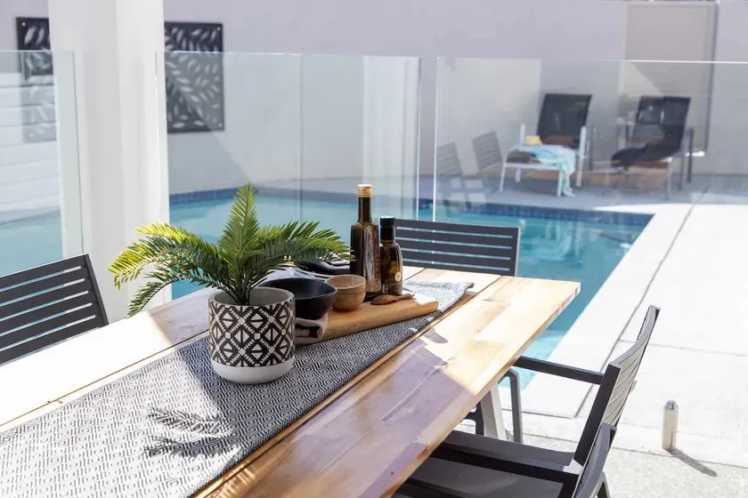Waves Beach House - Image 1
