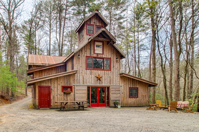 Jasper '7 Timbers' Cabin on 10 Acres w/ a Creek! - Image 1