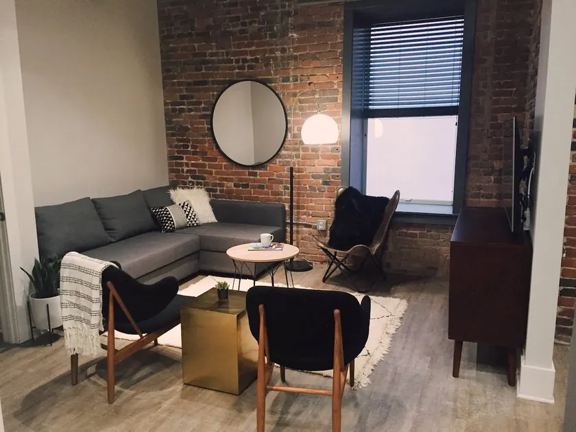 Central DOWNTOWN Loft Where all the ACTION is! 204 - Image 1