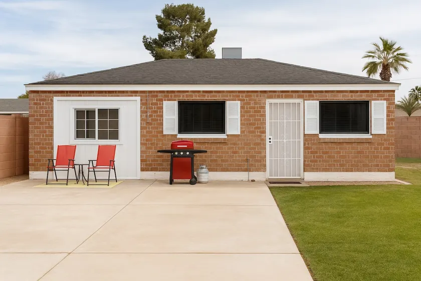 Charming Redbrick Cottage - Image 1