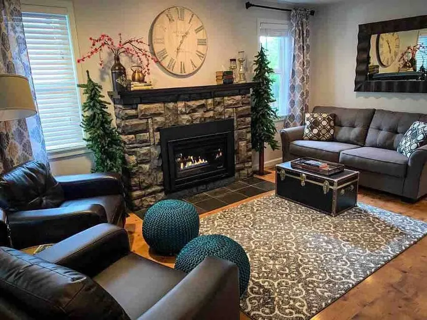 Fireplace & Hot Tub Nights | Walk to Downtown Bend - Image 1