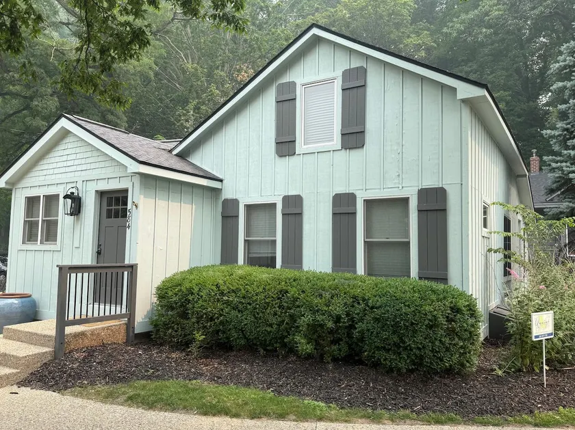 Nightingale apt with hot tub walk to Saugatuck! - Image 1