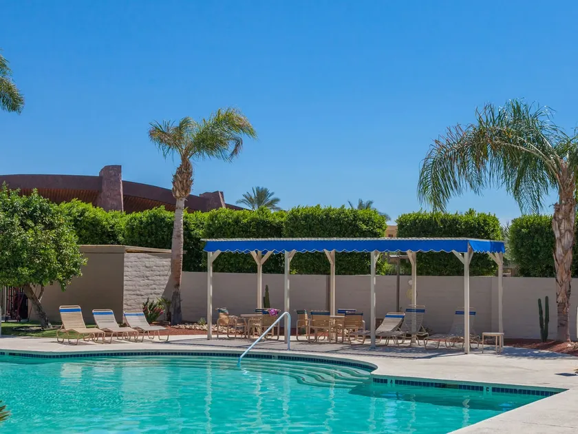 Downtown Winner bei Plaza Villas - zu Fuß zum Coachella-Shuttles! - Image 1