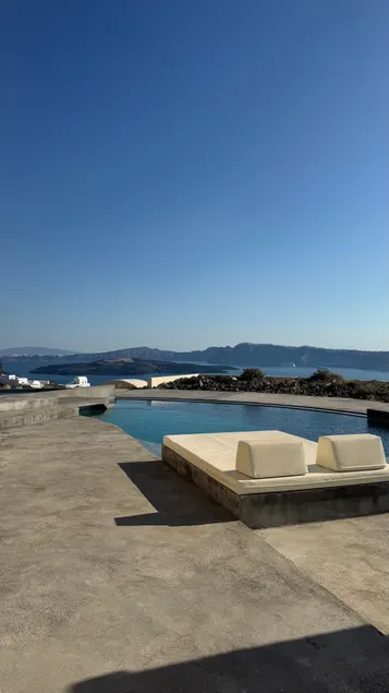 Akrorama private villas and suites - Image 1