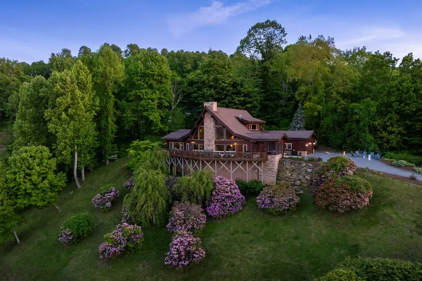 Grand ⛰ Views, 10 Min zum ♥ ️ von Boone, Serene, Open Living with Views🌲 - Image 1