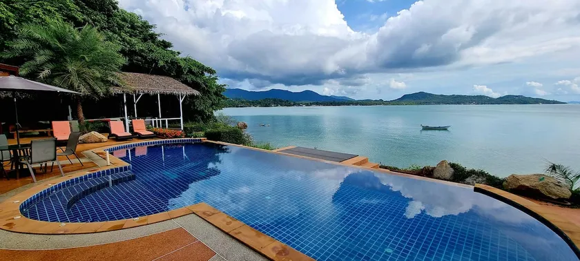 Mermaid Villa - Stunning Sea-front Pool Villa - Image 1