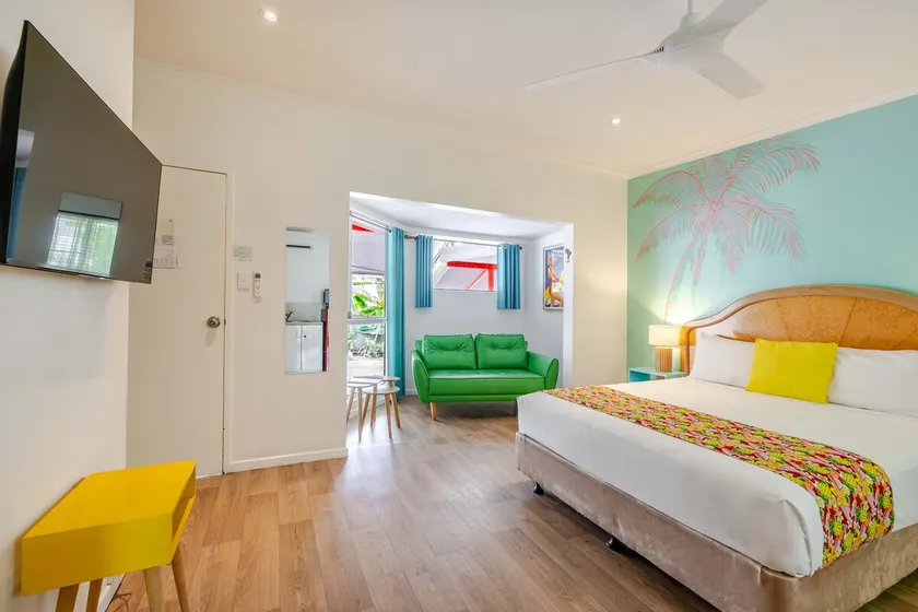 Central accommodation for two! - Image 1