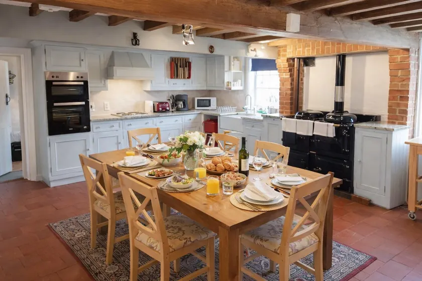 Dunham House - Image 1